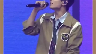 کاور آهنگ Bruises توسط Lewis Capaldi از جی در کنسرت +Fate♡