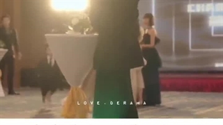 دخترمون تظاهر میکنه پسرشو نمیشناسهᥫ᭡.๋࣭