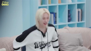 قسمت 2 برنامه Two Kids Room با حضور فلیکس و چانگبین+زیرنویس فارسی