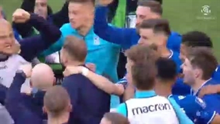 جشن قهرمانی و دریافت کاپ تیم لخ پوزنان در هفته سی و چهارم لیگ لهستان