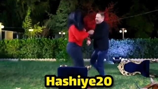 کتک زدن شیخ عرب توسط مجری زن در برنامه زنده