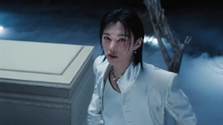 موزیک ویدیو reawaker از لیسا (ژاپنی ) با همکاری فلیکس (اسکیز)-