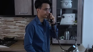 ایلومیناتی یک گوشی واسم فرستاد 