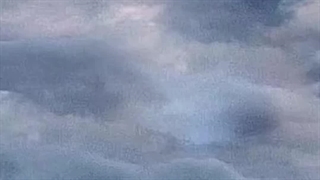 نگاه ما همیشه به آسمونه :))Namjoon