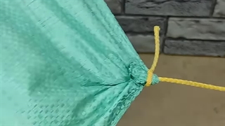 گوشه پارچه را اینطور گره بزنیم