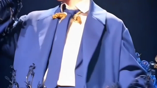 اگه احساس کردی که داری تو گرداب فرو میری ... :)) ● ادیت دلی و کوتاه از کنسرت های شنزن و ووهان لیو یونینگ ^^ • کپشن دلی ●