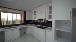 کابینت نئوکلاسیک پوششی طوسی به رنگ پلی اورتان