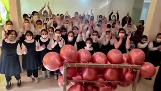 جشن روز مادر در دبستان ( دوره دوم) روشنگران منطقه 3