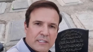 یه حرومزاده حسود قبلا تو رو پیششون خراب کرده