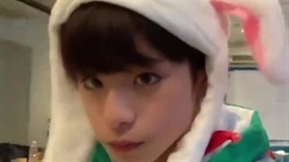 میخواستم بگم...هعییی....فهمیدین دیگه نیازی به گفتن نیست....من ارشانم ولی خب اومدم تو نما دوباره بخاطر یه چندتا دوست....