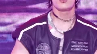 فنکم آی ان در اجرای آهنگ ceremony از استری کیدز