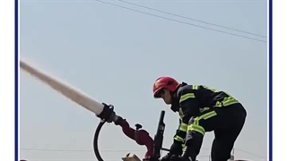 بازدید مدیرعامل شرکت پالایش نفت آبادان از اداره آتش‌نشانی و بررسی روند به‌روزرسانی تجهیزات عملیاتی اطفاء