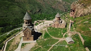 آرامش در دل کوهستان: نمای بیرونی صومعه نوراوانک ارمنستان