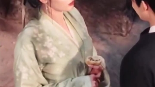 پسره جنتلمنمون چه قد حواسش هست ...❤️