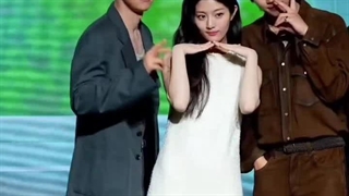 یه‌مشت‌خرِگوگولیوانداختن‌باهم‌آخه...اکلیل‌بالااوردیم✨️ㅠㅠ