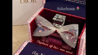 استوری اینستاگرام جیسو~~  «@.diorbeauty » «اینجا اسم من نوشته شده !!!!  @.jennierubyjane»