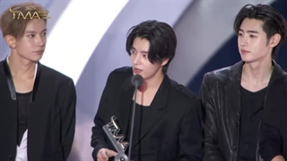 سخنرانی ENHYPEN برای دریافت جایزه «انتخاب امروز» در مراسم جوایز موسیقی THE FACT 2025