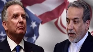 14040702: تحلیل متفاوت از سخنان رهبری، نه بزرگ ایران به مذاکرات