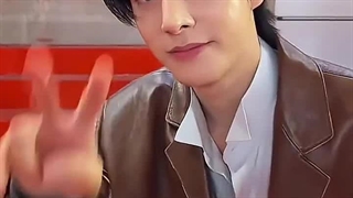 آپدیت صفحه eyesmag با انهایپن with Prada