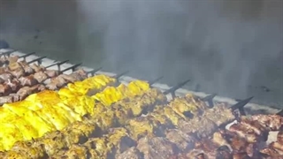 طعم های متفاوت رو همیشه تو آقای کباب امتحان کن