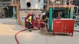 برای آتش‌نشانان دلیر که دستی بر آتش ایثار وفداکاری دارند.