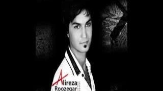 آهنگ علیرضا روزگار تصور دستاتو بذار تو دستم بگو دوست دارم هنوز باهات هستم