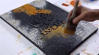 ۴ روش خلاقانه برای ایجاد آثار هنری دیواری خیره‌کننده با استفاده از بتونه بافت‌دار را ببینید 