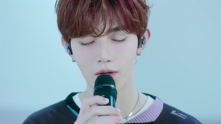 لایو پرفورمنس زیروبیسوان از اهنگ I KNOW U KNOW