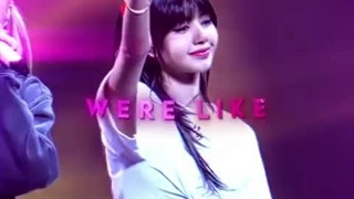 لیزا و... ᴠᴇʀᴏɴɪᴄᴀ-ᴋɪᴍ ᴊɪꜱᴏᴏ ʀᴏʙᴇʀᴛꜱᴏɴ - ⋆. و  ☆☆اصلا ترکیب خوبی نیستن  همچنان ترکیب بی نقص چهلیسا نماشا...کپشن بقیه