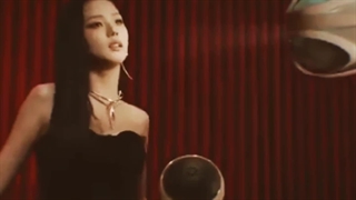 {..EYES CLOSED..}••Jisoo, zain••