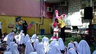 عروسک تنپوش ال و ال در جشن دبستان