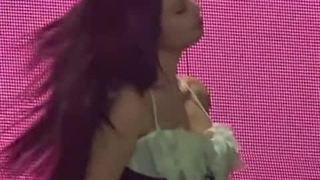 جنییییی.گودو گودو:).  (#جنی-میم)