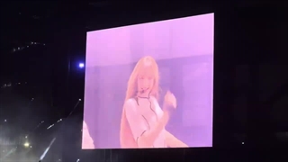 سولوی کامل بانو لیسا در کنسرت کائوسیونگ