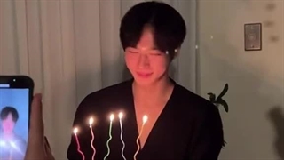 دوستای دبیرستان جونسو واسش تولد گرفتن