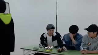 جونسو و شلوار بنفش تکیون