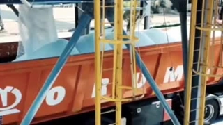 اینجا «پردیس» است؛ جایی که دانه‌های سفید اوره، مسیر خود را از دلِ فناوری آغاز می‌کنند تا به امنیت غذایی جهان برسند.