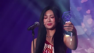 اجرای اهنگ make me feel اورگلو در اولین فن میتنگشون در اسیا که دیگه نمیدونم کجای آسیا