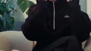 گزارش شده که سریال دوست پسر ماهانه با بازی جیسو  در بهار سال 2026 (بین ماه مارچ تا می میلادی) از نتفلیکس پخش خواهد شد .