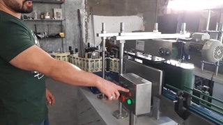 دستگاه لیبل زن ظرف های گرد و تخت (دوطرفه)