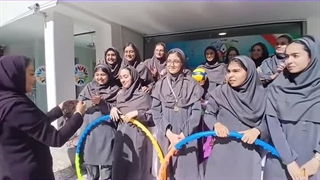 هفته تربیت بدنی و برگزاری مسابقات ورزشی در دبیرستان دوره دوم روشنگران منطقه 3