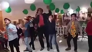 اجرای شاد جشنهای مدارس مهد کودک تولد