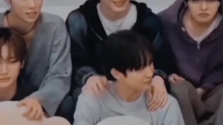 ادیت از مکنه گربه هیپ هاپی و ببر سفید خوش خنده مون!!!/امیدواریم که خوشتون بیاد⸜(｡˃ ᵕ ˂ )⸝♡