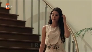 غریبه ای در آینه قسمت دوم زیرنویس چسبیده