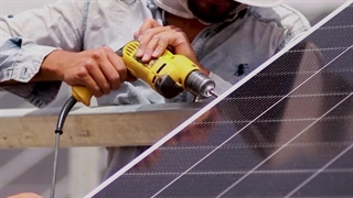 نصب و راه اندازی نیروگاه خورشیدی | دنیا سولار، مجری نیروگاه های خورشیدی در شرق کشور