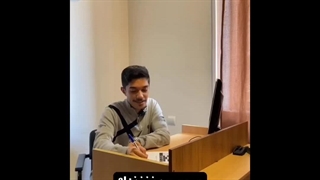 استاده کراش زده روی دخترا