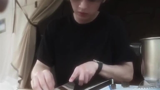 | آغوش تنهایی |