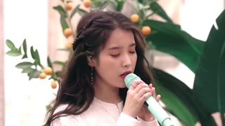 اجرای زنده آهنگ eight از آیو  ورژن آکوستیک (درخواستی)