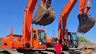 دوسان یا هیتاچی ؟  بازرگانی تجارت بلوچ همراه باشید