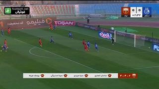 شوت بلانکو به شکل خطرناکی از کنار دروازه استقلال به بیرون رفت