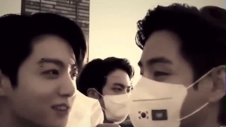 حالا تا یه بارون میاد میره قلبم برات برای تهیونگ یا جوگ کوک نمیدونممم امروزا چرا کوک خوشم میاددد